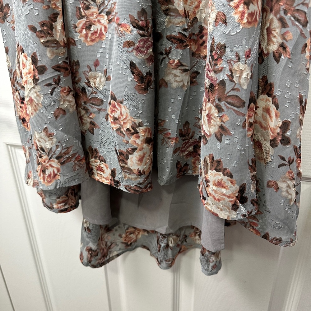 ASTR the Label Floral Blue Burnout Side Cut Out Midi Dress Size Large NEW - Picture 11 of 12